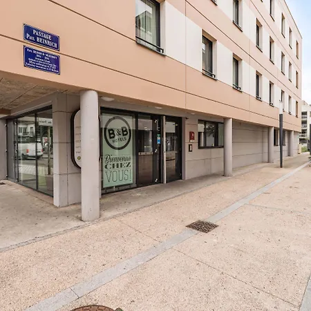 Centre فندق